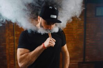 Understanding Disposable Vapes: Convenience, Options, and Considerations